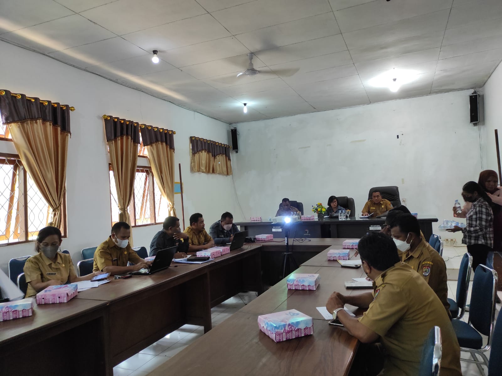 Bahas Alokasi Anggaran Pemilihan, Bawaslu Alor Penuhi Undangan Bapelitbang Kab. Alor