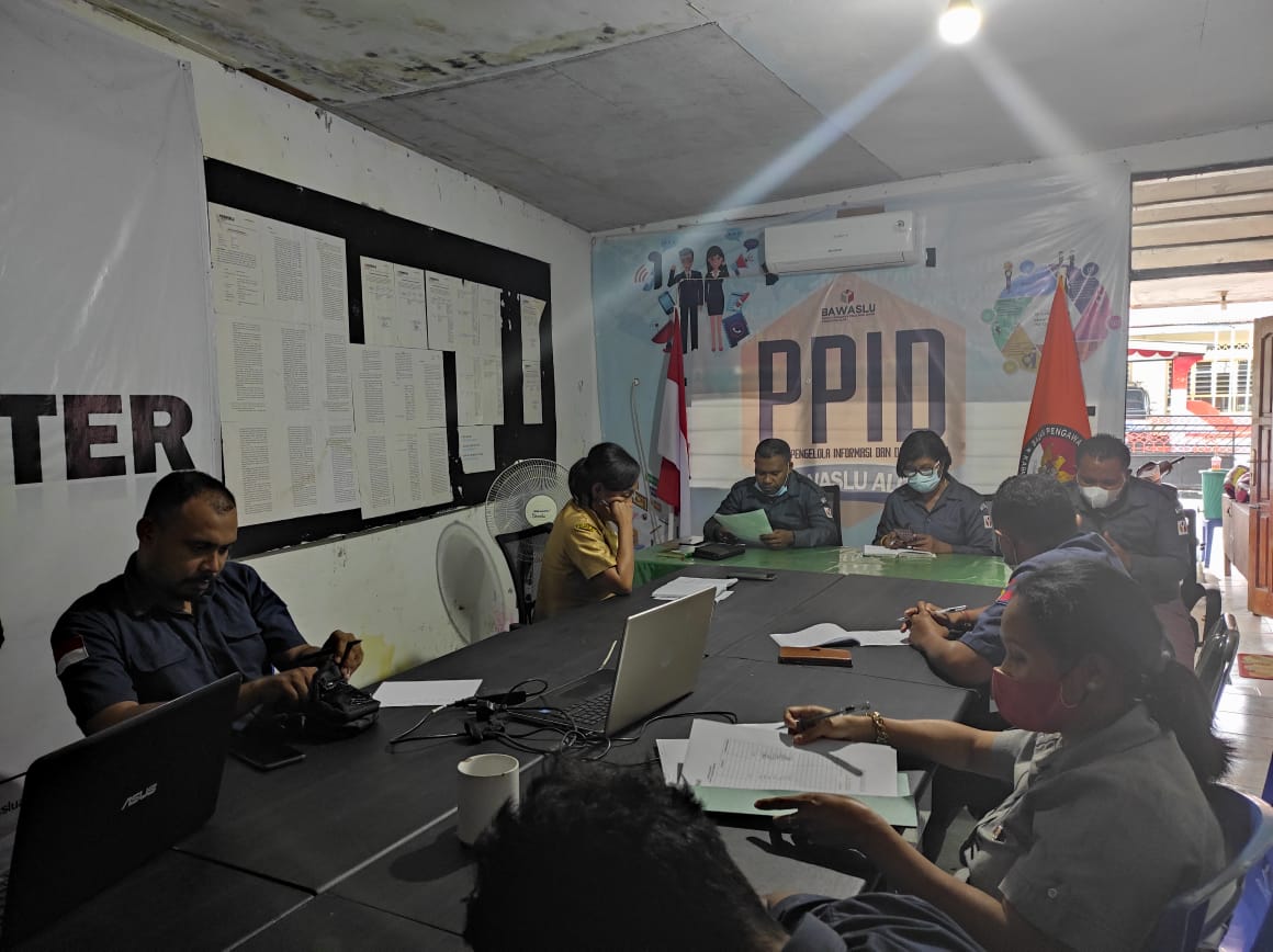 Bawaslu Alor Adakan Rapat Internal