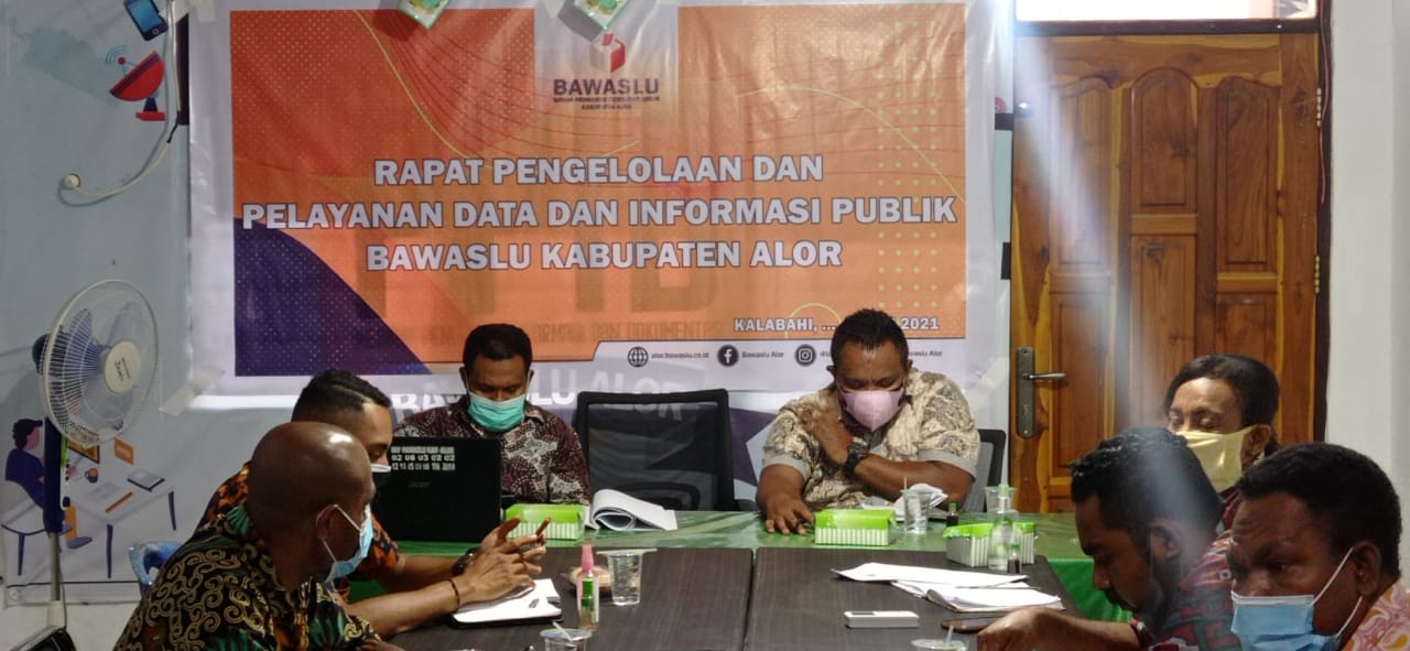 Bawaslu Alor Adakan Rapat Internal Pembahasan PPID