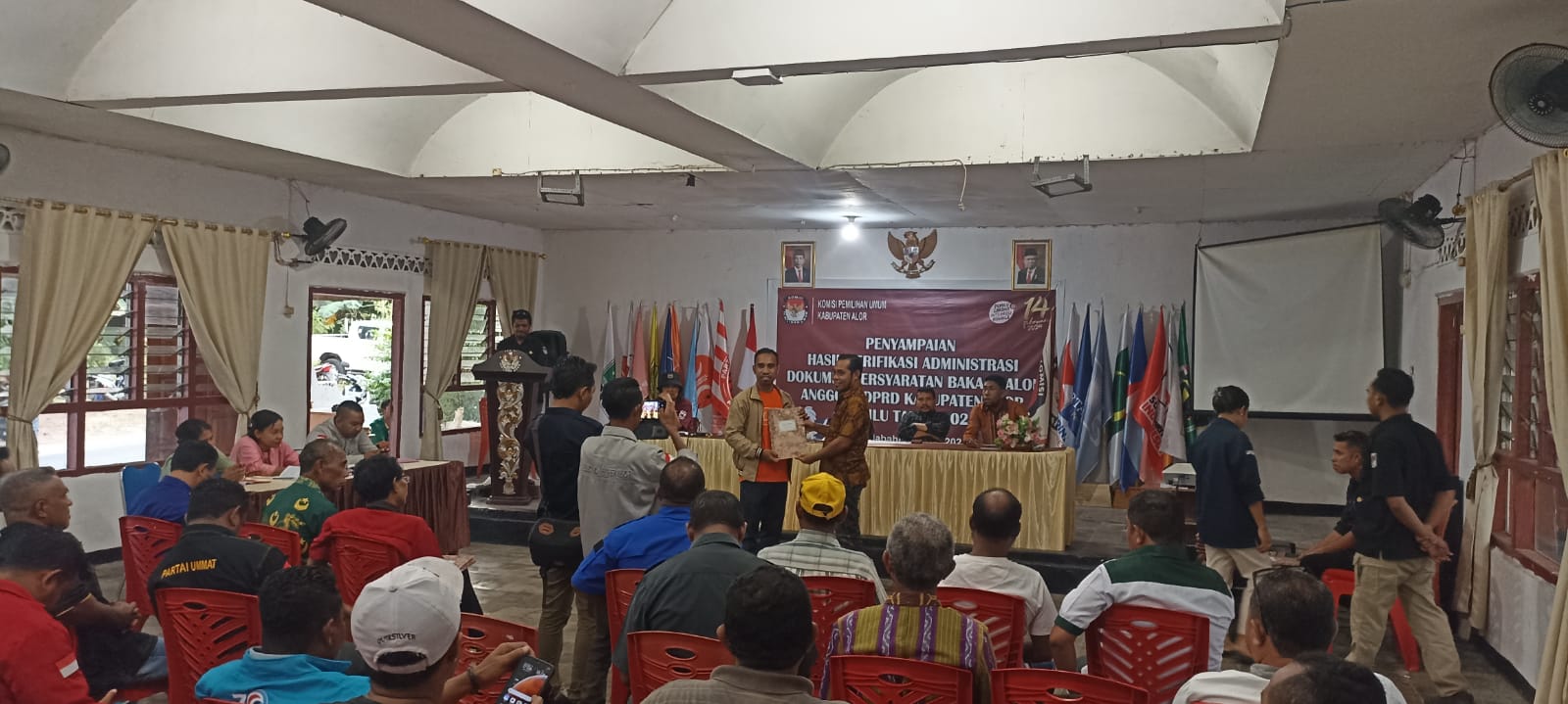 KPU Kab. Alor Sampaikan Hasil Vermin Bacalon DPRD Kab. Alor