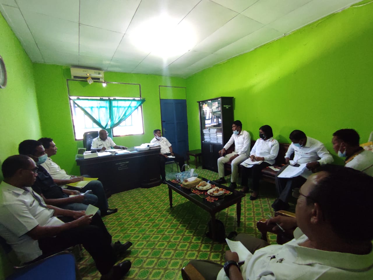 Jaga Netralitas ASN, Badan KesbangPol Kab. Alor Adakan Rapat Bersama Stakeholder