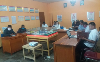 BAWASLU ALOR MENGHADIRI RAPAT REKAPITULASI  DAFTAR PEMILIH BERKELANJUTAN BULAN APRIL OLEH KPU KAB. ALOR