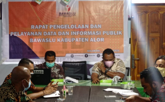 Bawaslu Alor Adakan Rapat Internal Pembahasan PPID