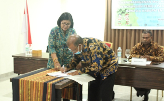 Memaksimalkan Fungsi Pengawasan, Bawaslu Alor Melakukan Penandatanganan Mou