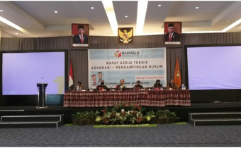 Perkuat Kelembagaan, Bawaslu Alor Hadiri Rakernis Advokasi Hukum